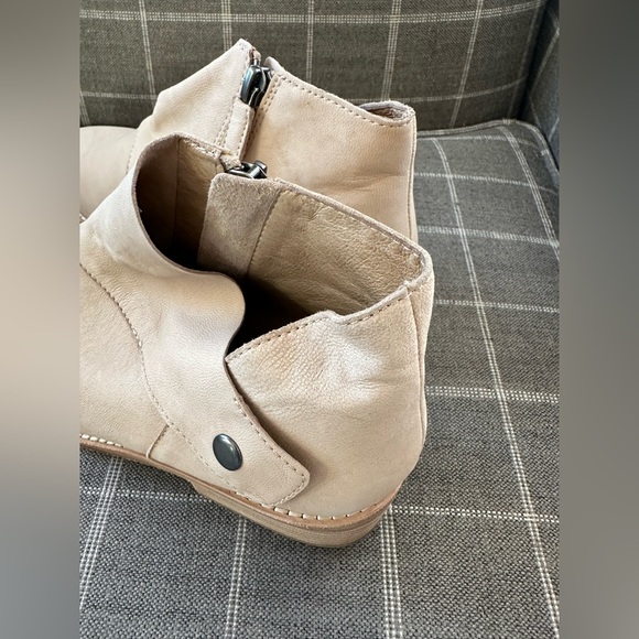 Eileen Fisher Billie Tumbled Nubuck Bootie Ankle Boots Women’s Size 8.5 Beige - Picture 6 of 11